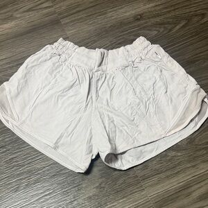 Lululemon Athletica Women's Athletic Shorts in Light Gray